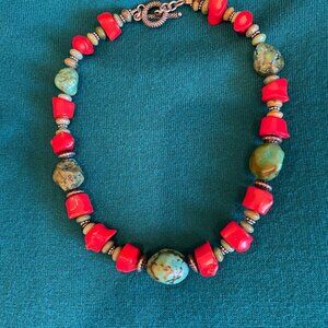 17-inch necklace of coral, green (possibly jade) and silver